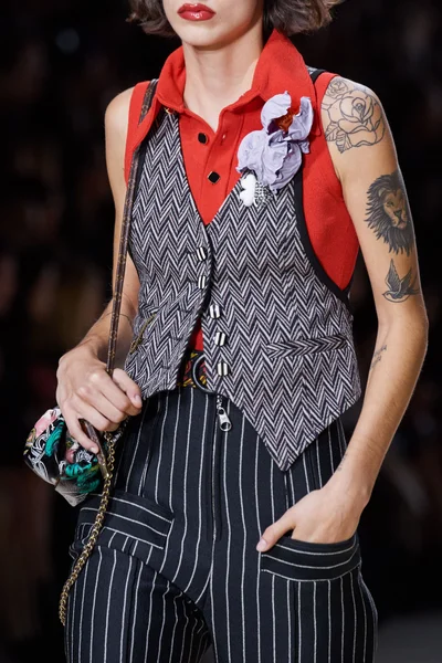 Look 34
